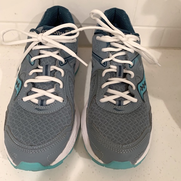 Saucony Shoes - Saucony running shoes..like new. sz 9